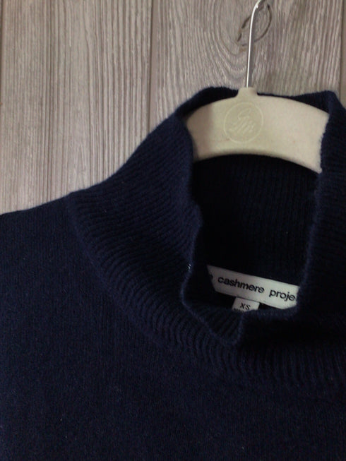 Size X-Small Sweater